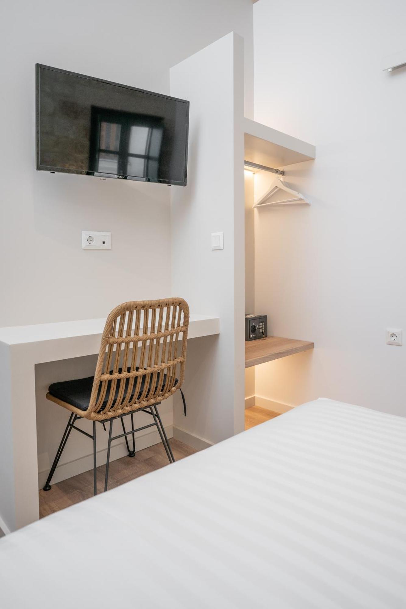 Olvio Suites Kardhamili Ngoại thất bức ảnh