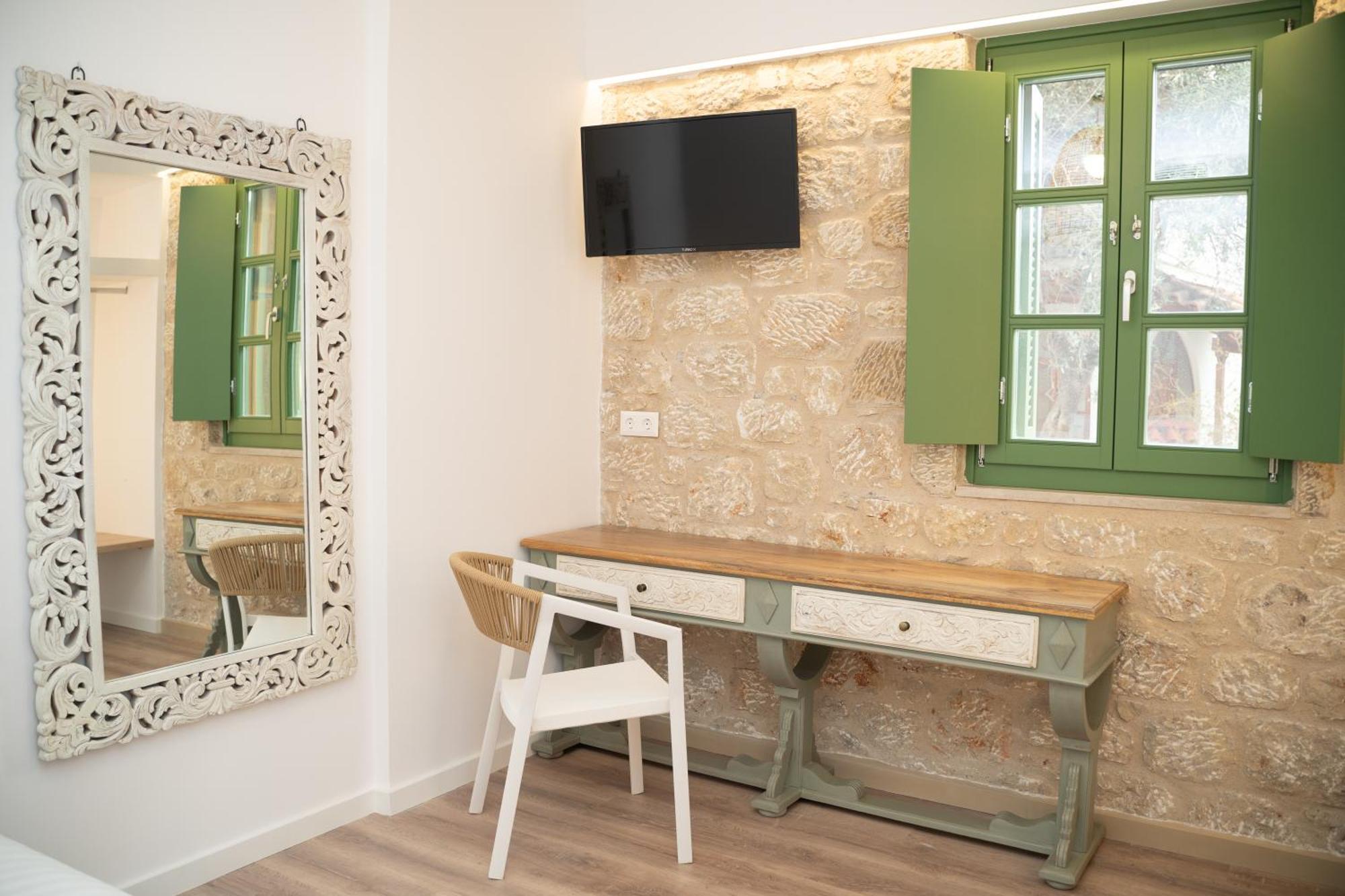 Olvio Suites Kardhamili Ngoại thất bức ảnh