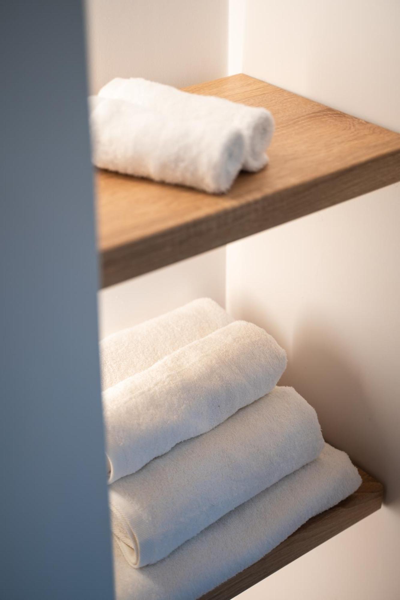 Olvio Suites Kardhamili Ngoại thất bức ảnh