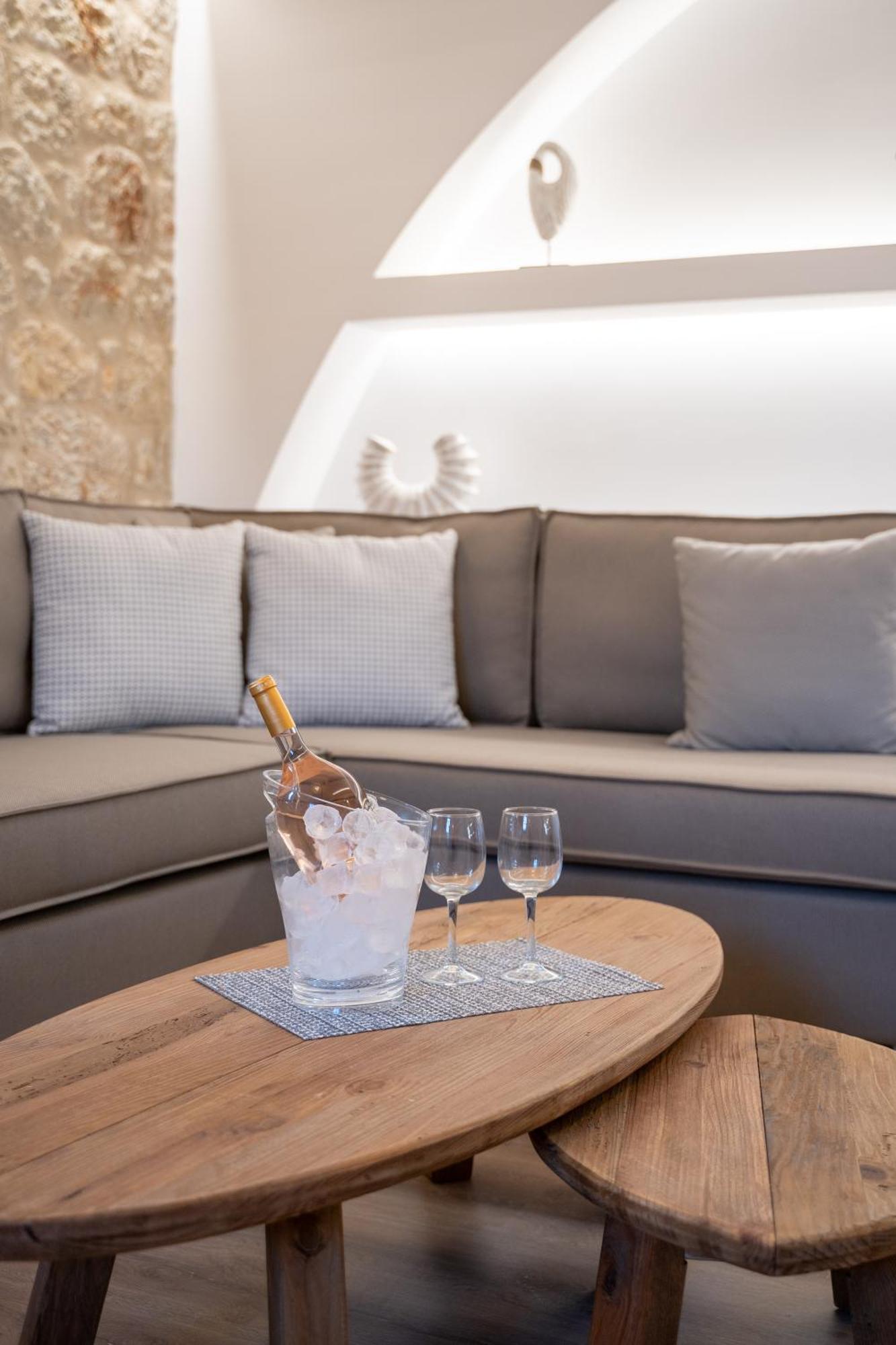 Olvio Suites Kardhamili Ngoại thất bức ảnh